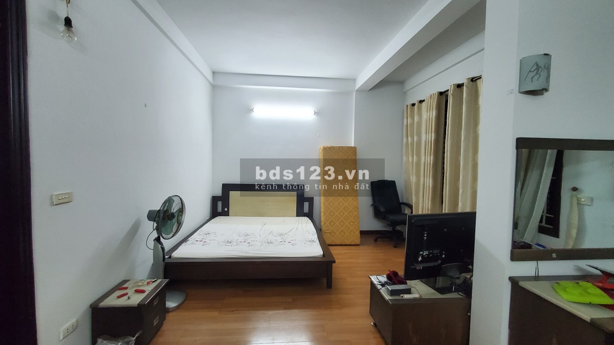 Cho thuê nhà riêng 3,5 tầng, 170m2, 3 phòng ngủ, full đồ xịn, giá chỉ 12,5 tr/tháng