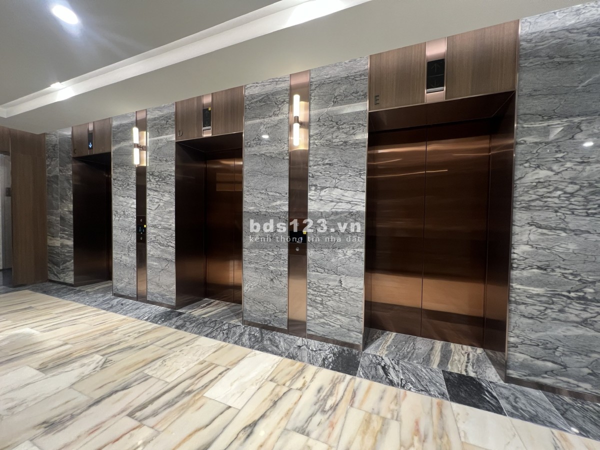 Bán căn hộ 2PN, tòa tháp West, diện tích 73m2, view thành phố, NTCB tại Lumiere Riverside