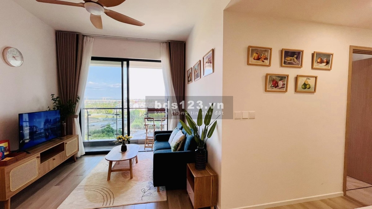 Bán căn hộ 2PN Masteri Centre Point, vị trí tầng trung, view hồ bơi, thuộc tòa C