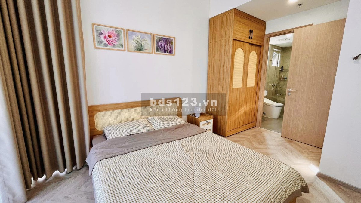 Bán căn hộ 2PN Masteri Centre Point, vị trí tầng trung, view hồ bơi, thuộc tòa C