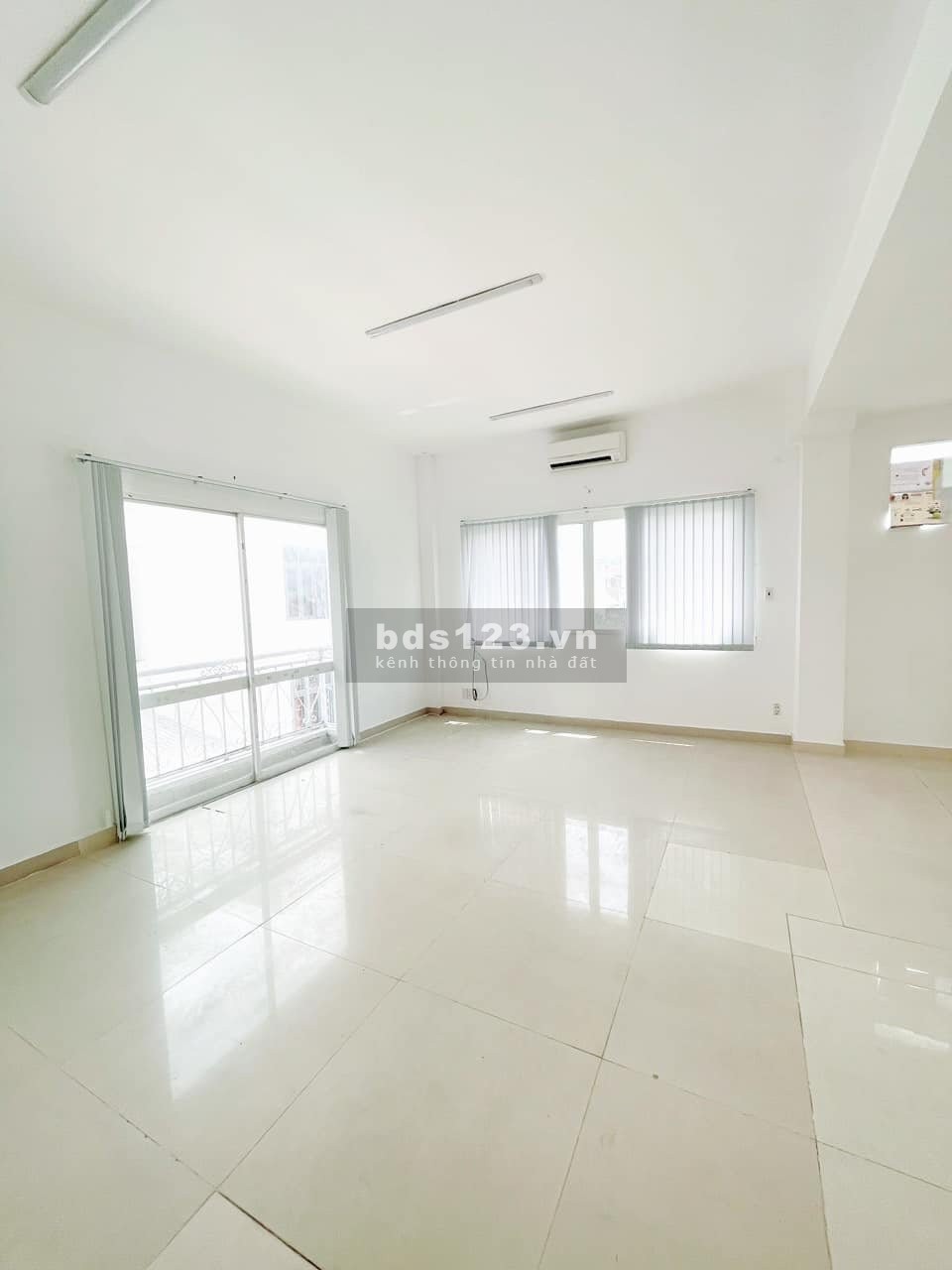 Cho thuê văn phòng Đinh Công Tráng, Quận 1 - TP Hồ Chí Minh 30m2 giá 12.00 Triệu