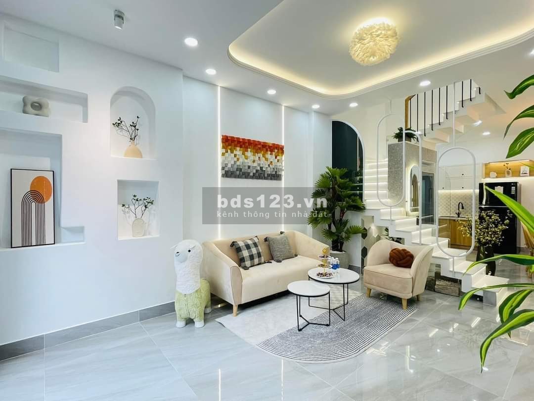 Nhà nhỏ Cao Thắng thích hợp cho GD trẻ. Dt 31m2 xây 1 trệt 1 lầu, hẻm oto giá chỉ 2 tỷ 200 trọn sổ