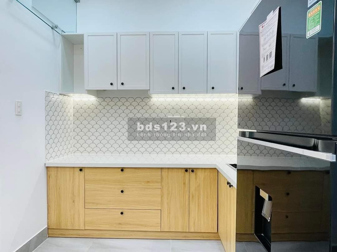 Nhà nhỏ Cao Thắng thích hợp cho GD trẻ. Dt 31m2 xây 1 trệt 1 lầu, hẻm oto giá chỉ 2 tỷ 200 trọn sổ