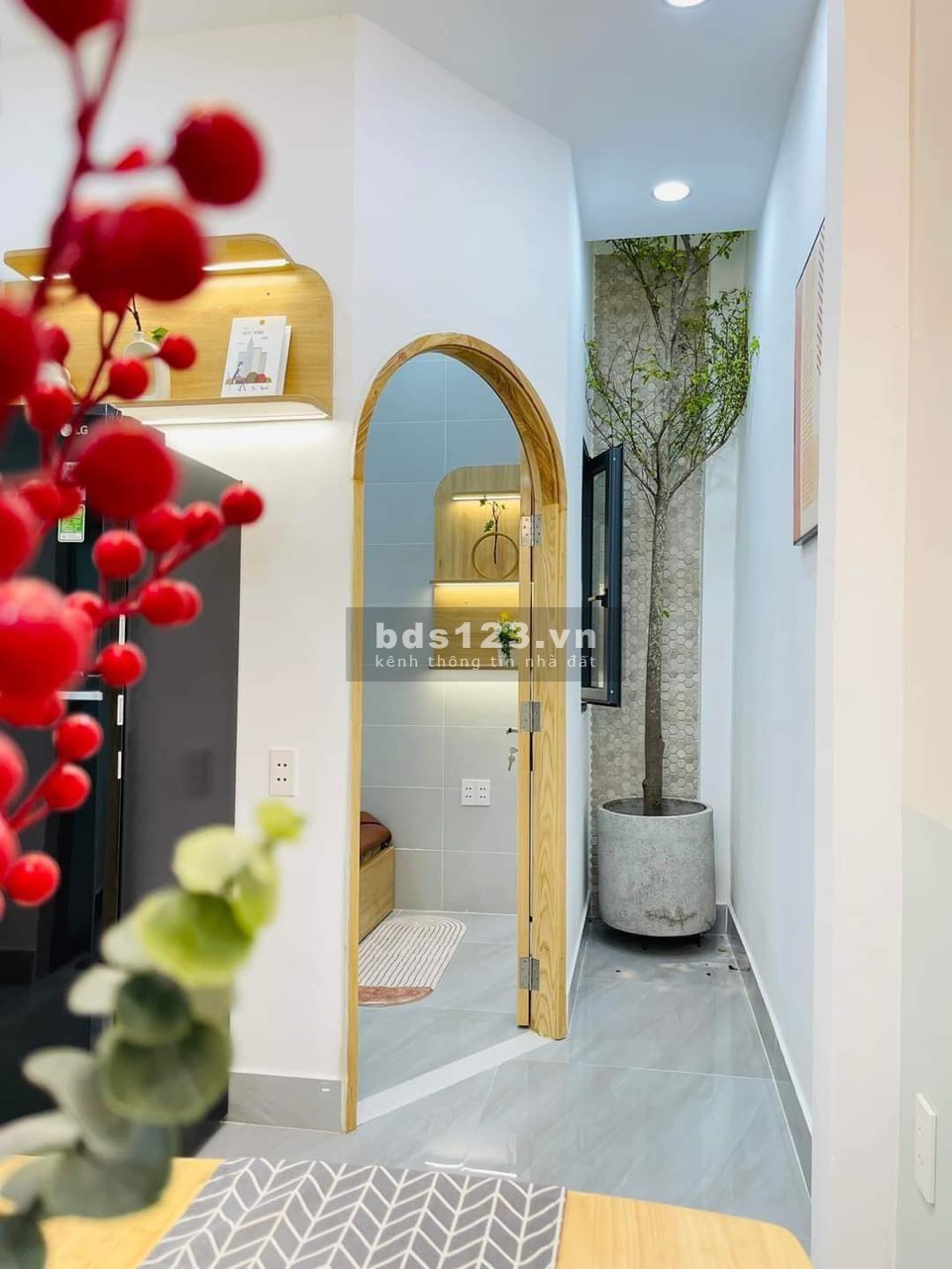 Nhà nhỏ Cao Thắng thích hợp cho GD trẻ. Dt 31m2 xây 1 trệt 1 lầu, hẻm oto giá chỉ 2 tỷ 200 trọn sổ