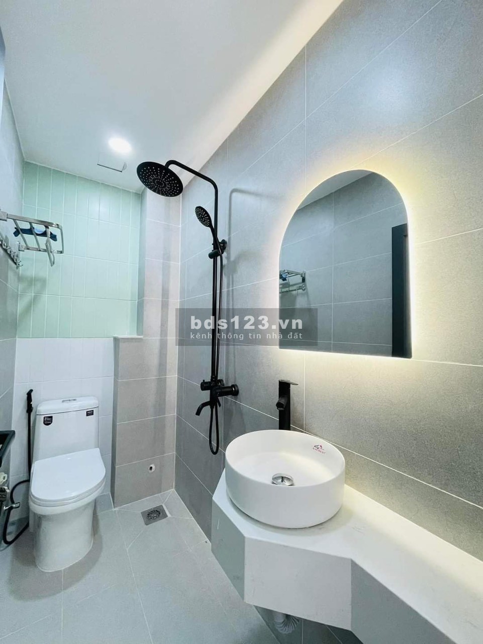 Nhà nhỏ Cao Thắng thích hợp cho GD trẻ. Dt 31m2 xây 1 trệt 1 lầu, hẻm oto giá chỉ 2 tỷ 200 trọn sổ