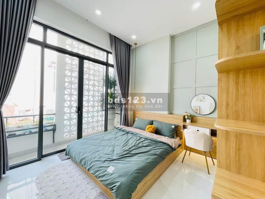 Nhà nhỏ Cao Thắng thích hợp cho GD trẻ. Dt 31m2 xây 1 trệt 1 lầu, hẻm oto giá chỉ 2 tỷ 200 trọn sổ