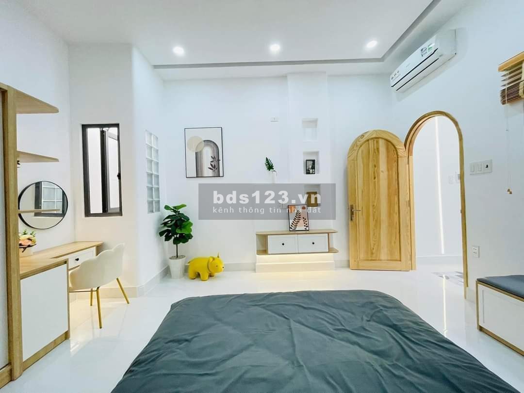 Nhà nhỏ Cao Thắng thích hợp cho GD trẻ. Dt 31m2 xây 1 trệt 1 lầu, hẻm oto giá chỉ 2 tỷ 200 trọn sổ