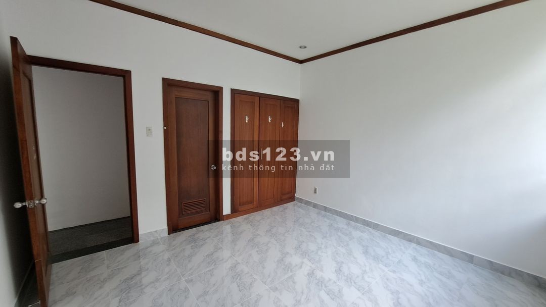 Cần cho thuê gấp căn hộ Hoàng Anh Giai Việt Quận 8, Dt : 115 m2, 2PN, 2WC, Giá : 10 tr/th,