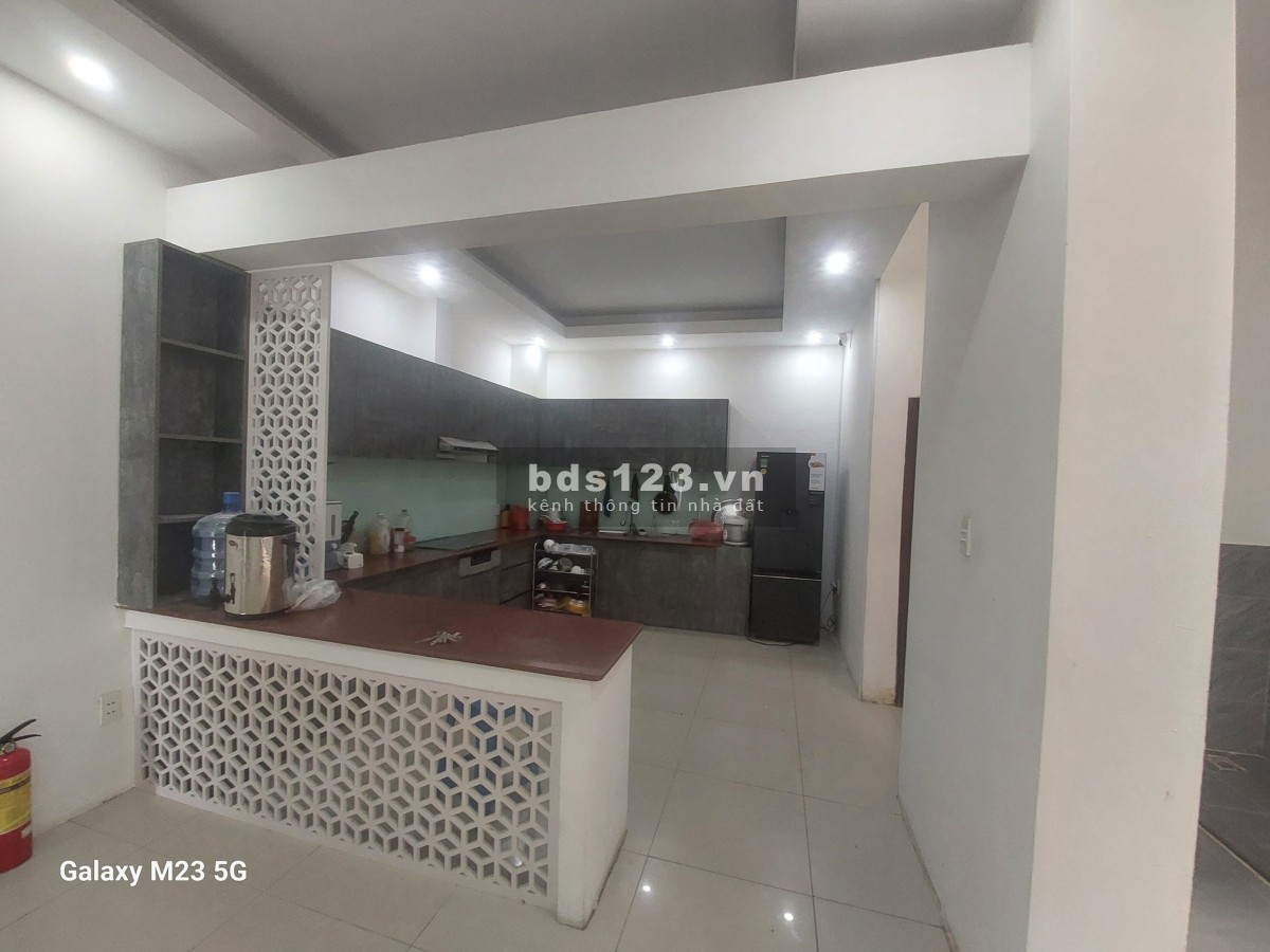 Cho thuê phòng của nhà 587/5 Hoàng Diệu, đường 5m, cách chợ 40m, trung tâm quận Hải Châu