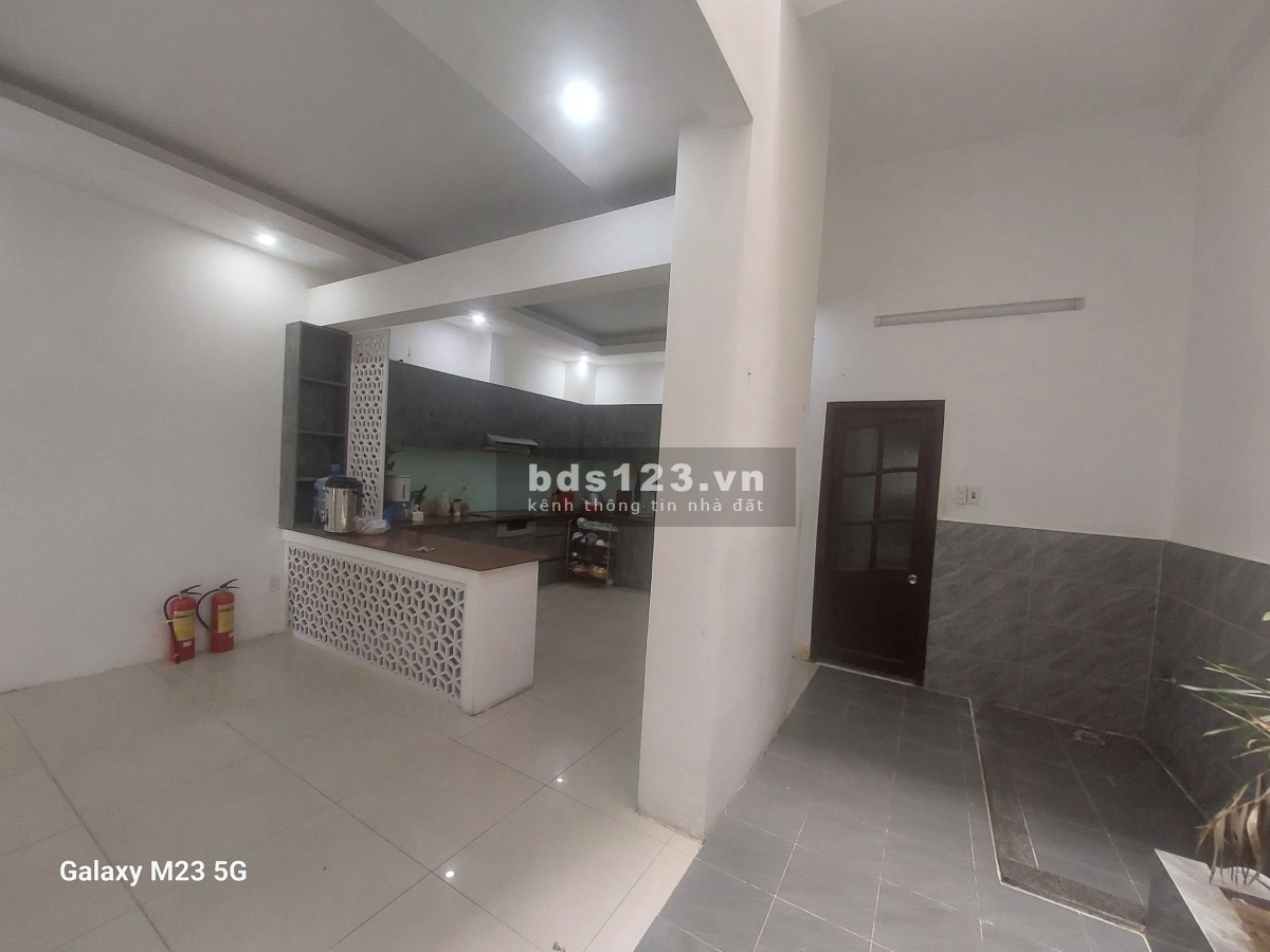 Cho thuê phòng của nhà 587/5 Hoàng Diệu, đường 5m, cách chợ 40m, trung tâm quận Hải Châu