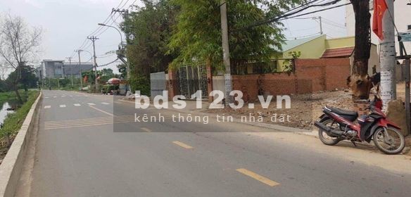 Chính chủ bán lô đất đường 12m . DT: 500m2, SHR, giá chỉ 470 triệu . LH: 0901196632