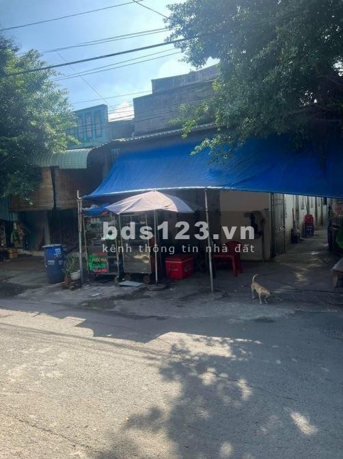 Bán nhà trọ 120m2 tại khu tái định cư Sóng Thần, ngang 5m, 7 phòng, 1 kiot, giá 4.8 tỷ