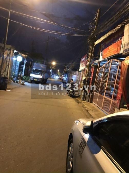 Bán nhà trọ 150m2, Bình Hòa, Thuận An, DT 150m, 5 phòng, có gác lửng LH 0965720338