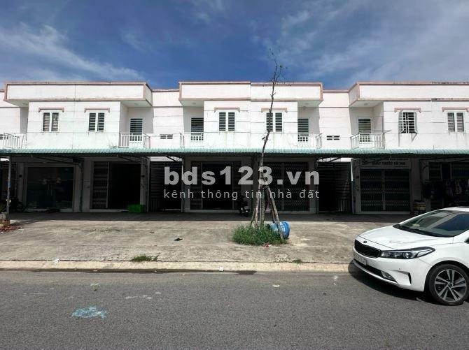 Bán nhà trọ 150m2, 100% thổ cư, ngay KCN Bàu Bàng, giá bán 1.3 tỷ, LH 09895651**