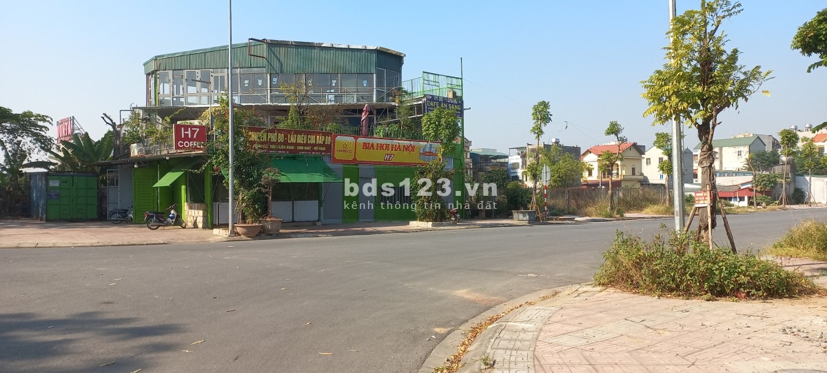 Chính chủ bán nhà Long Biên 32Mx 4T ô tô đỗ, full nội thất 2.75 tỷ.