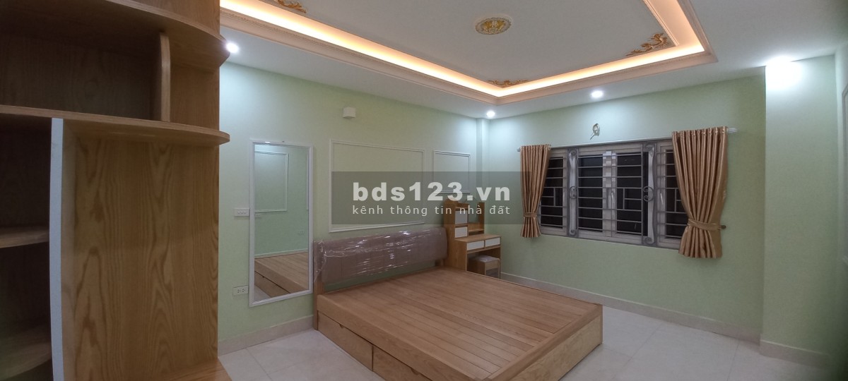 Chính chủ bán nhà Long Biên 32Mx 4T ô tô đỗ, full nội thất 2.75 tỷ.