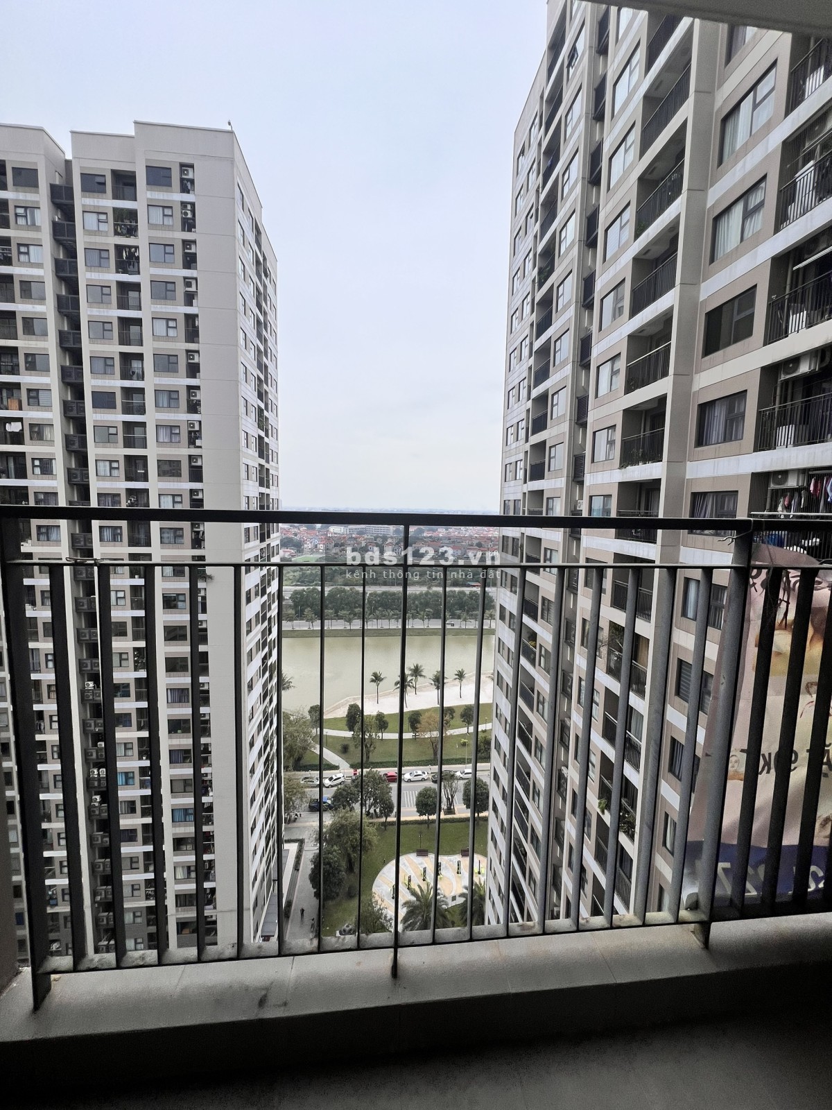 Bán gấp căn hộ 2PN1WC, DT 61m² nội thất nguyên bản giá chỉ 1,82 tỷ tại Vinhomes Ocean Park Gia Lâm