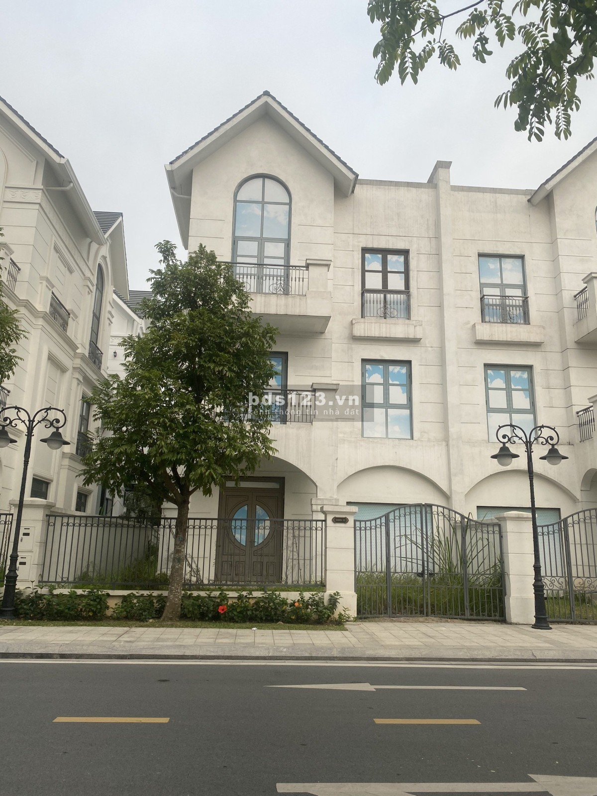 Biệt thự song lập San Hô 150m2, gần hồ Ngọc Trai giá 29.x tỷ tại Vin Gia Lâm (0985941715)