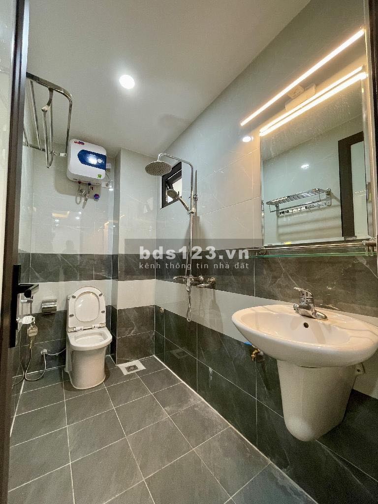 Siêu phẩm Mỹ Đình, nhà mới xây 5 tầng, nội thất đầy đủ, lô góc, thoáng sáng vô cùng, 32M2 – 5,6 tỷ