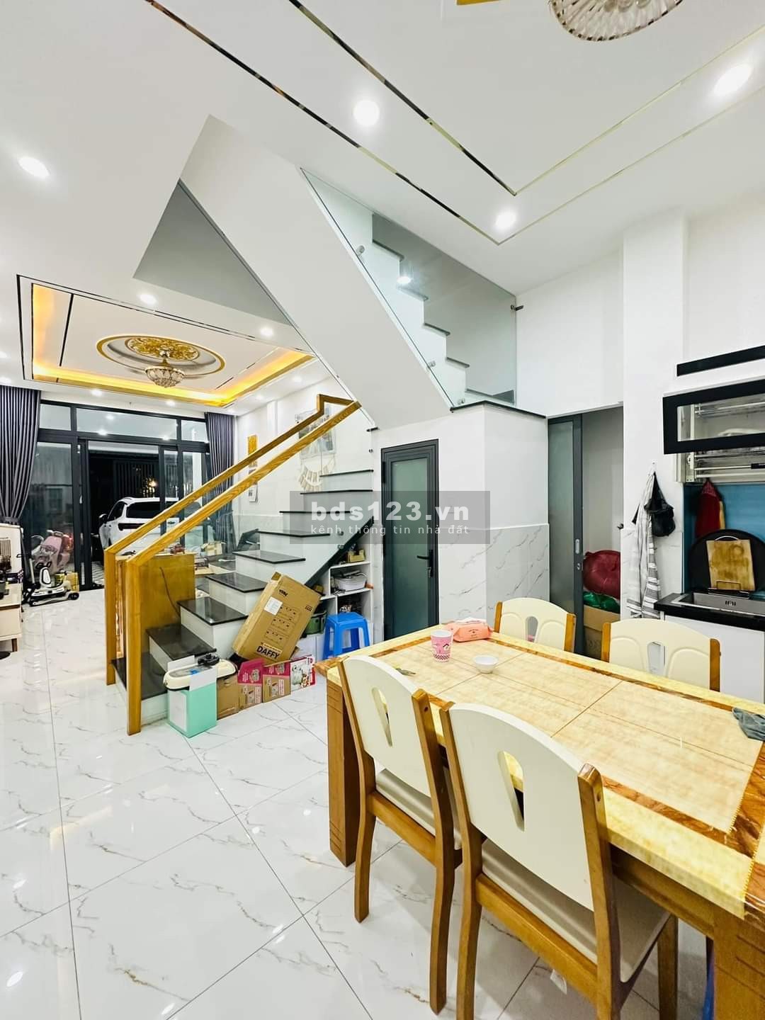 Bán nhà HXH 6m Hoàng Hoa Thám, Bình Thạnh, 2 tầng 5.3x17, giá nhỉnh 8.9 Tỷ
