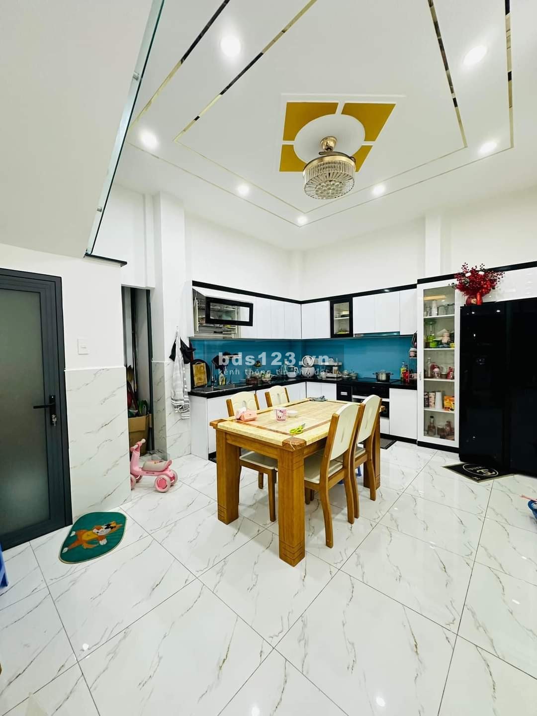 Bán nhà HXH 6m Hoàng Hoa Thám, Bình Thạnh, 2 tầng 5.3x17, giá nhỉnh 8.9 Tỷ