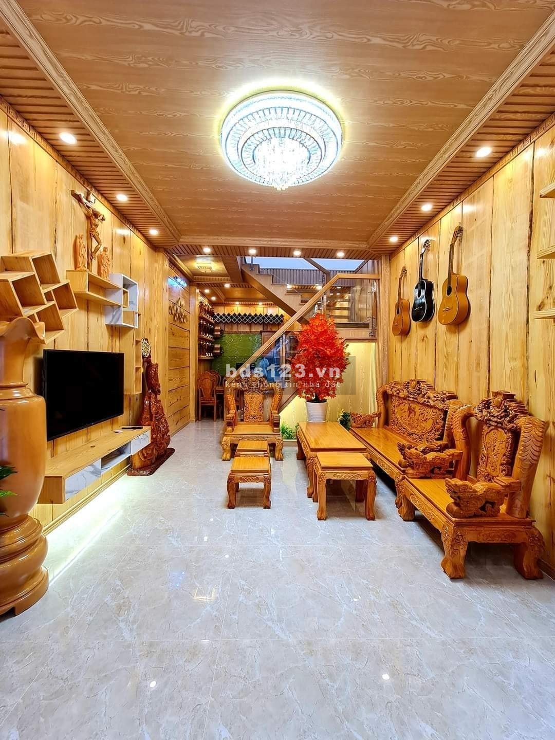 Bán nhà 2 tầng, 4x10, hẻm 6m, xe hơi tới tận nhà, gần Phan Văn Trị, Gò vấp, giá chỉ 4.9 Tỷ.