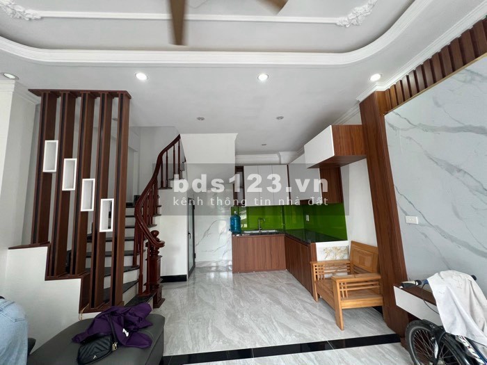 Cần bán nhà đẹp phố Thanh Am, Long Biên - 5 tầng, 3tỷ.