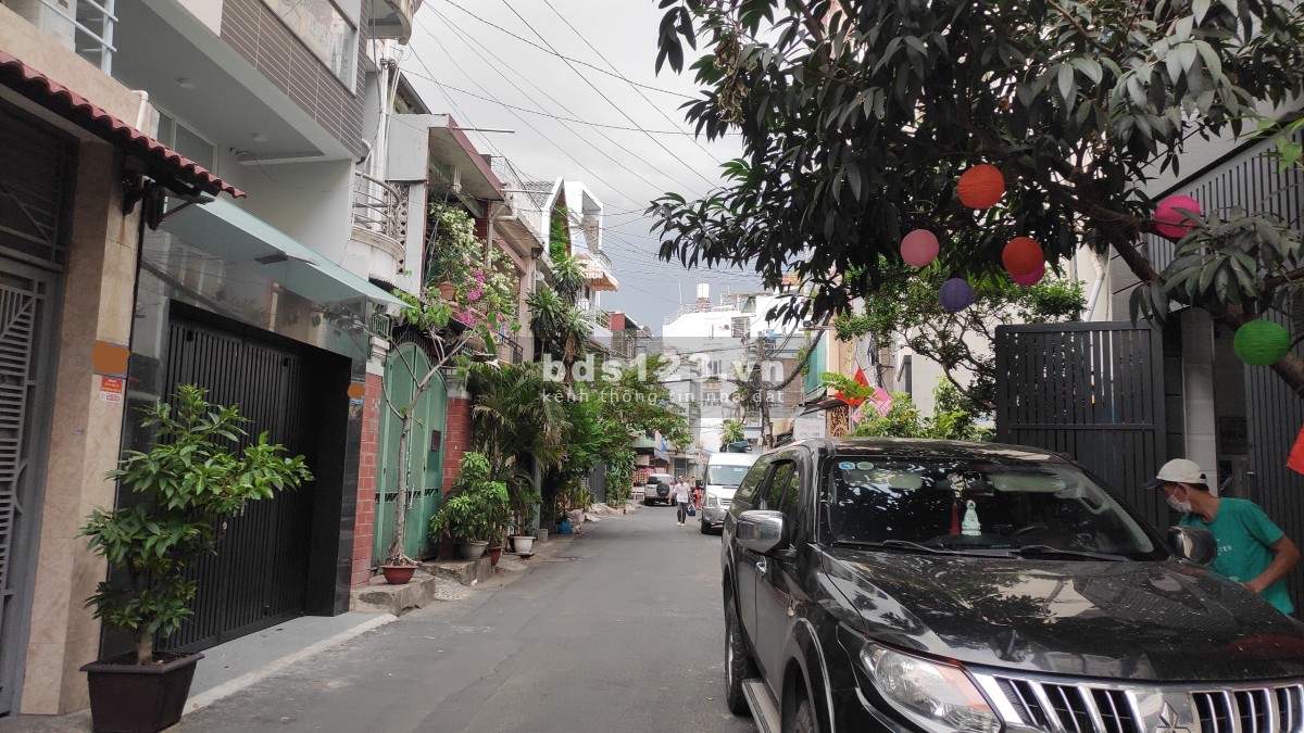 Nhà 3 tầng hẻm ô tô rộng, gần chung cư Sơn Kỳ, 4.3 tỷ