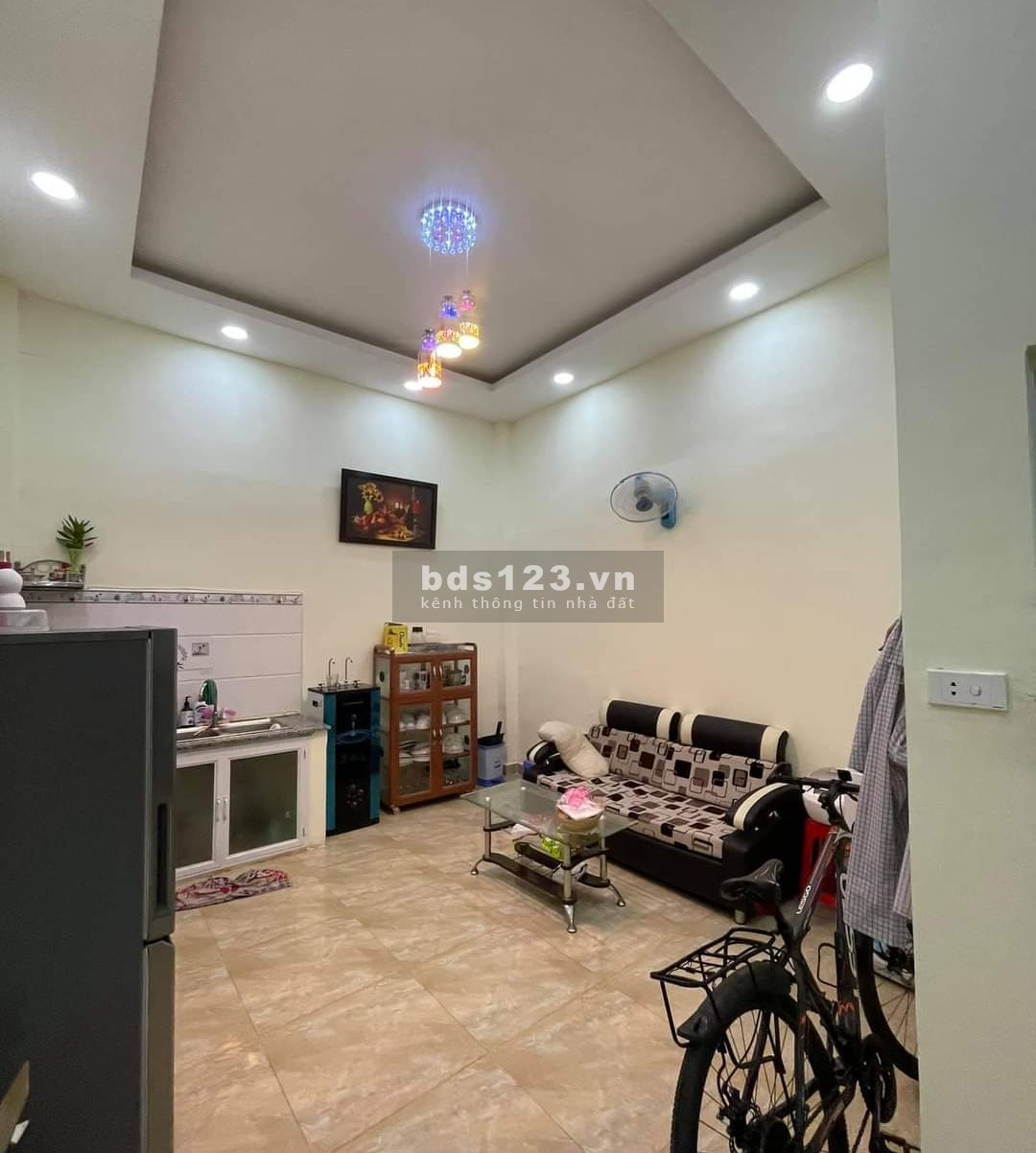 Nhà 3 tầng hẻm ô tô rộng, gần chung cư Sơn Kỳ, 4.3 tỷ