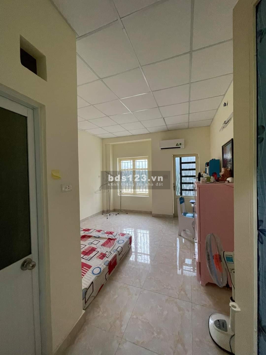 Nhà 3 tầng hẻm ô tô rộng, gần chung cư Sơn Kỳ, 4.3 tỷ