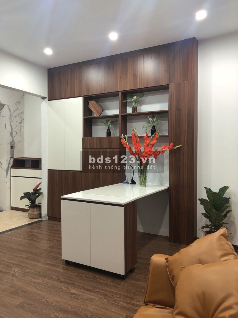 Bán tóa nhà CHDV phân lô ô tô tránh vỉa hè 8 tầng 100M2 giá chỉ hơn 20 tỷ - LH 0379283456