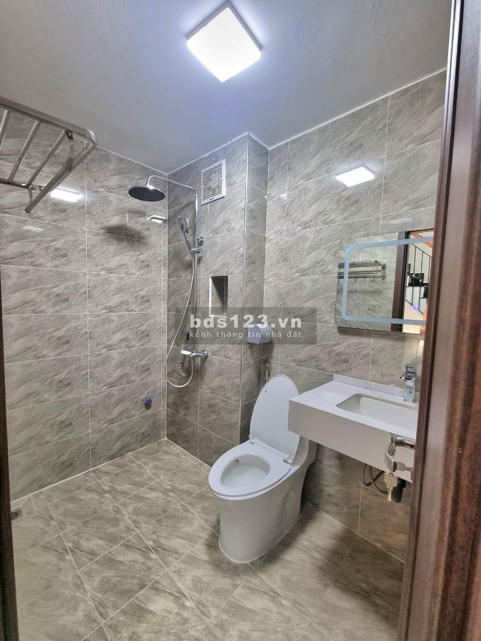BÁN NHÀ VÕNG THỊ – DIỆN TÍCH 32M, MẶT TIỀN 6M GIÁ CHỈ 4,6 TỶ - GIÁ RẺ BẤT NGỜ