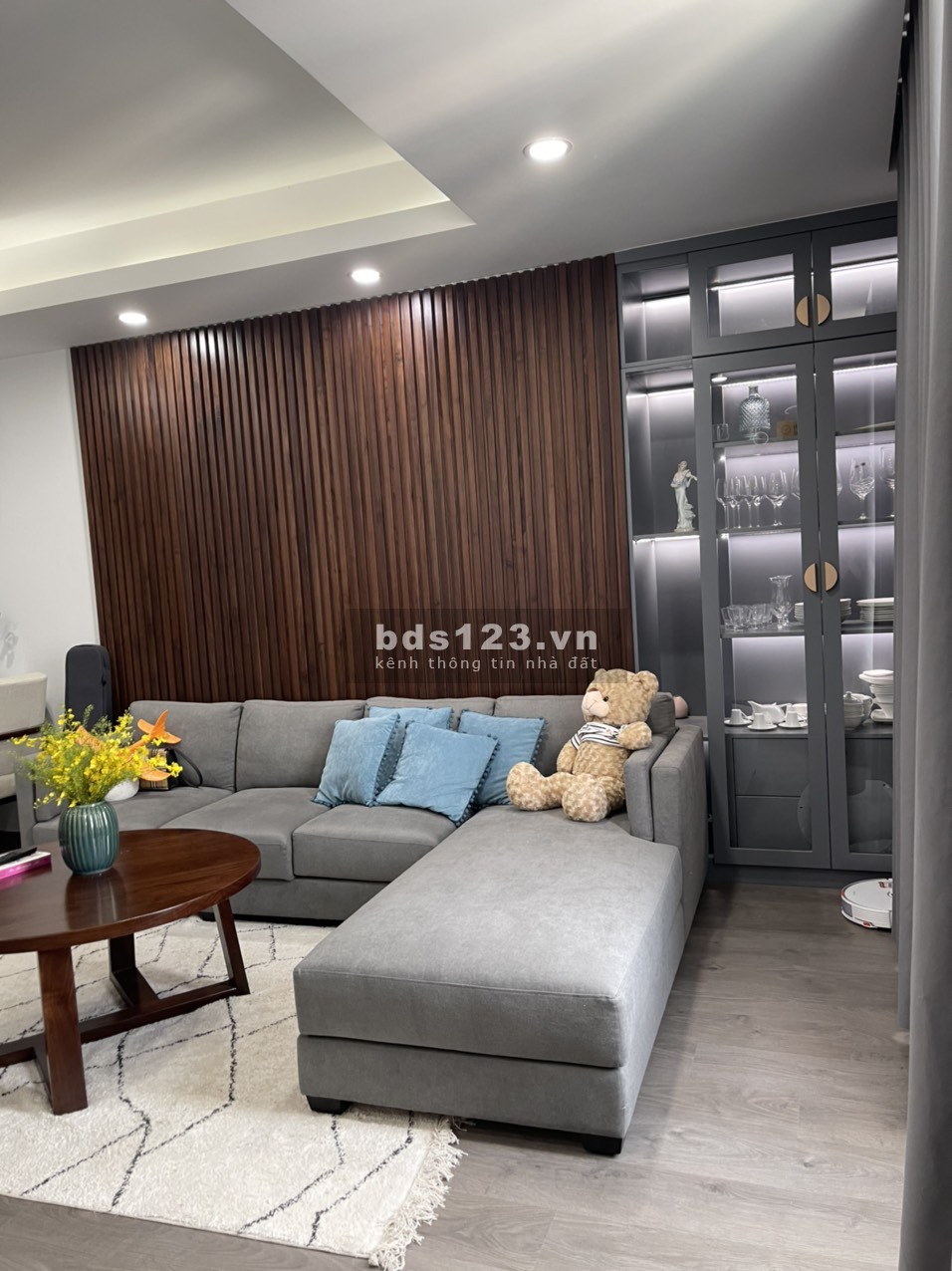 Cho thuê căn hộ The Manor, 2 phòng ngủ, nội thất mới giá 23 triệu/tháng