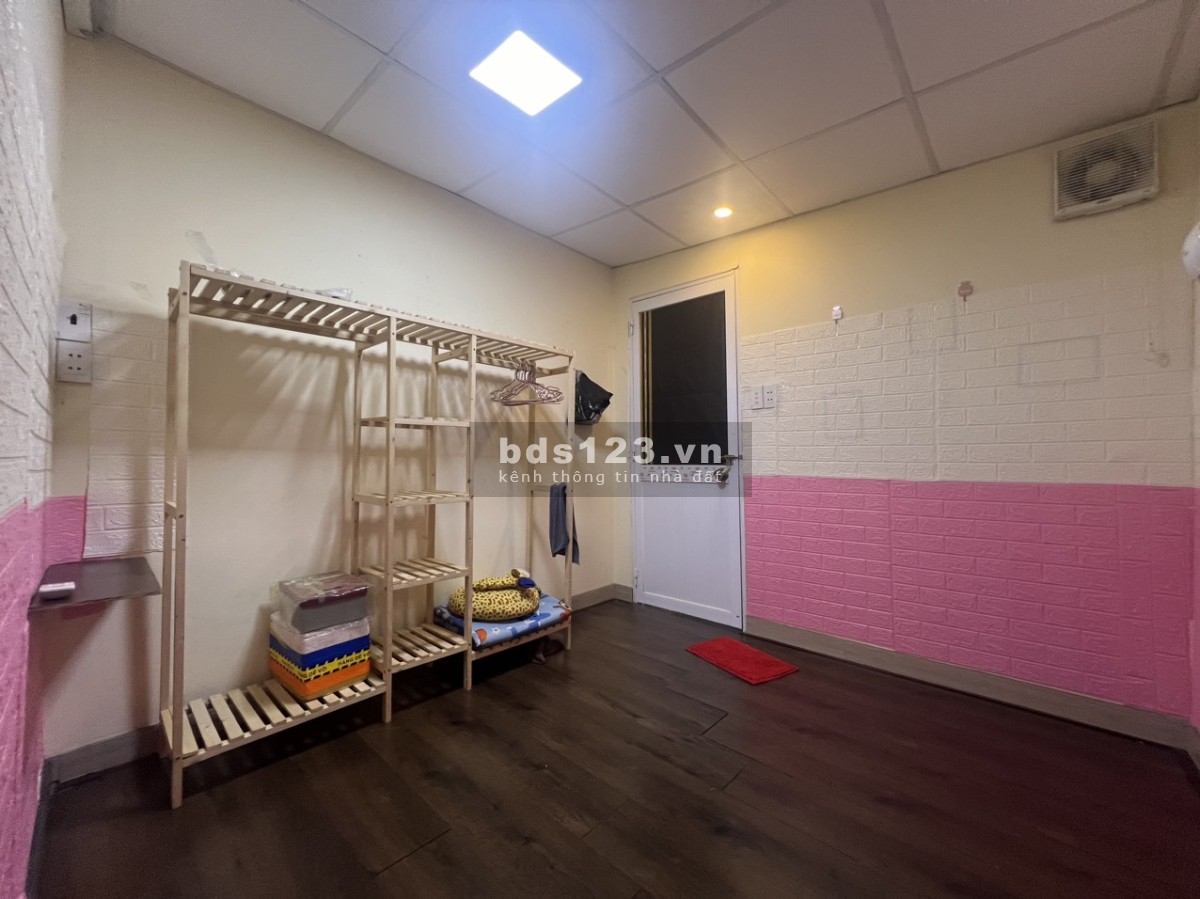 Phòng 15m2 có máy lanh, giờ tự do