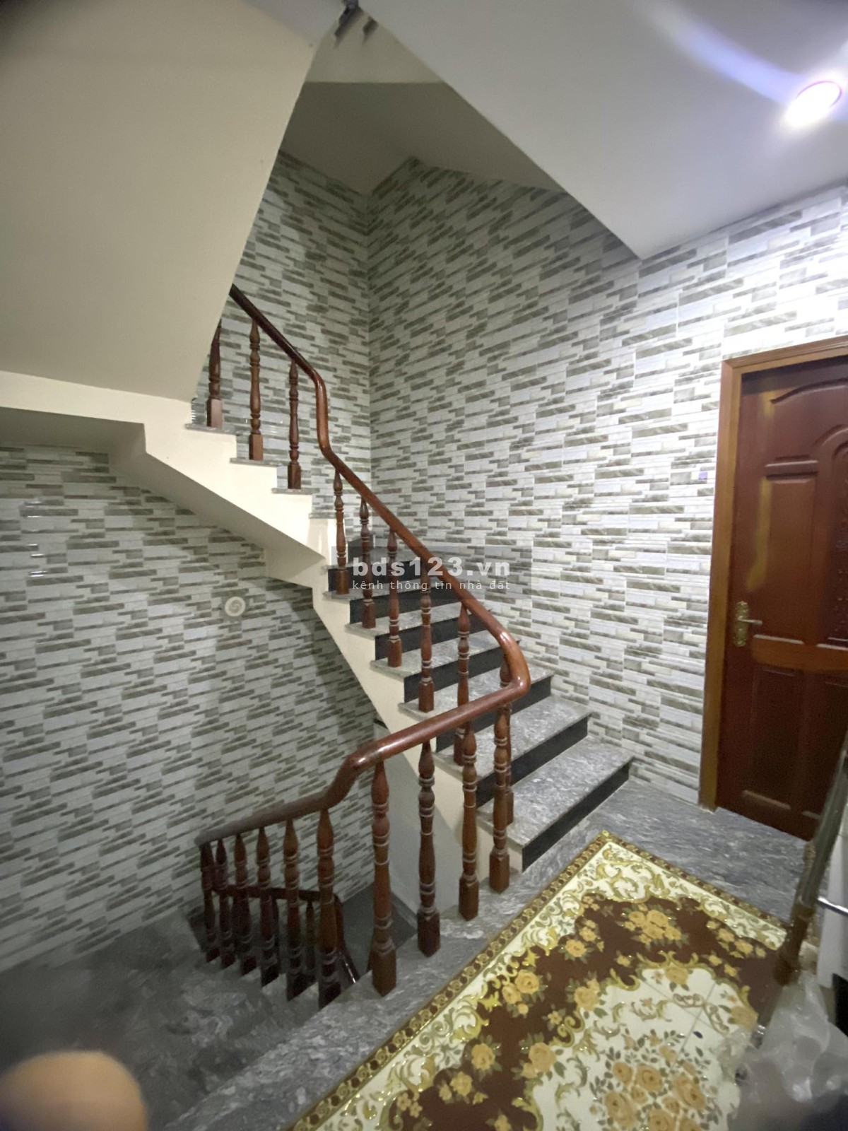 Bán khách sạn tại Bình Thạnh - 80 M2 - 5 Tầng - Hẻm xe hơi - Nhỉnh 10 tỏi