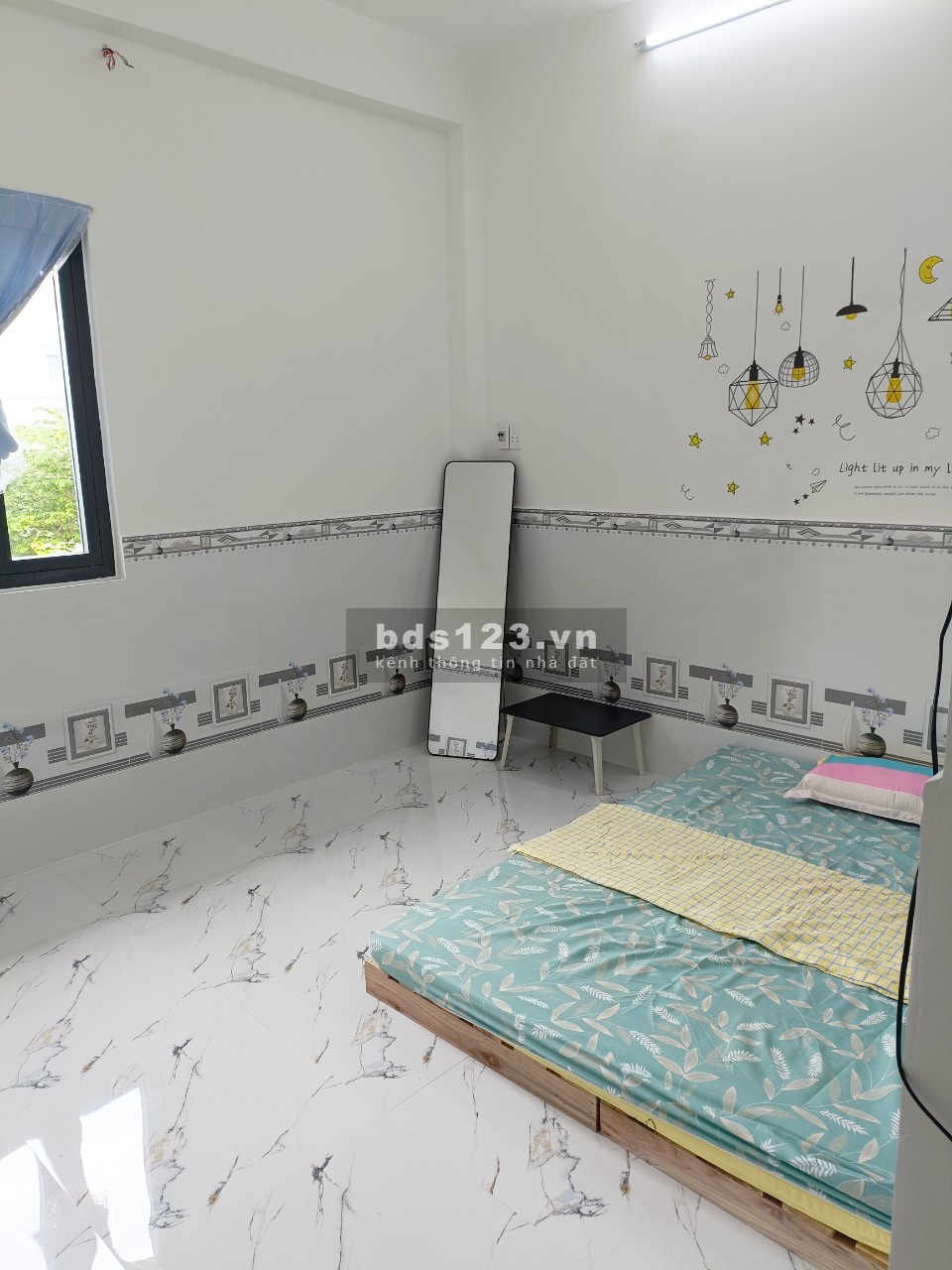 Nhà Nguyên Căn có sân vườn 180m2