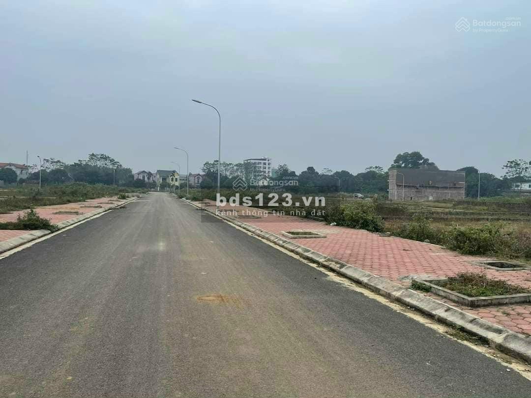 Chính chủ bán lô 100m2 và 100m2 mặt đường 420 tái định cư Bình Yên Thạch Thất HN