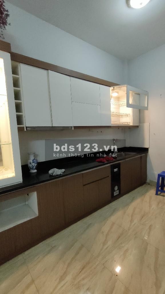 Bán nhà vị trí siêu đẹp nhà quận Ba Đình, Liễu Giai diện tích 39m2 giá chỉ 4,8 tỷ