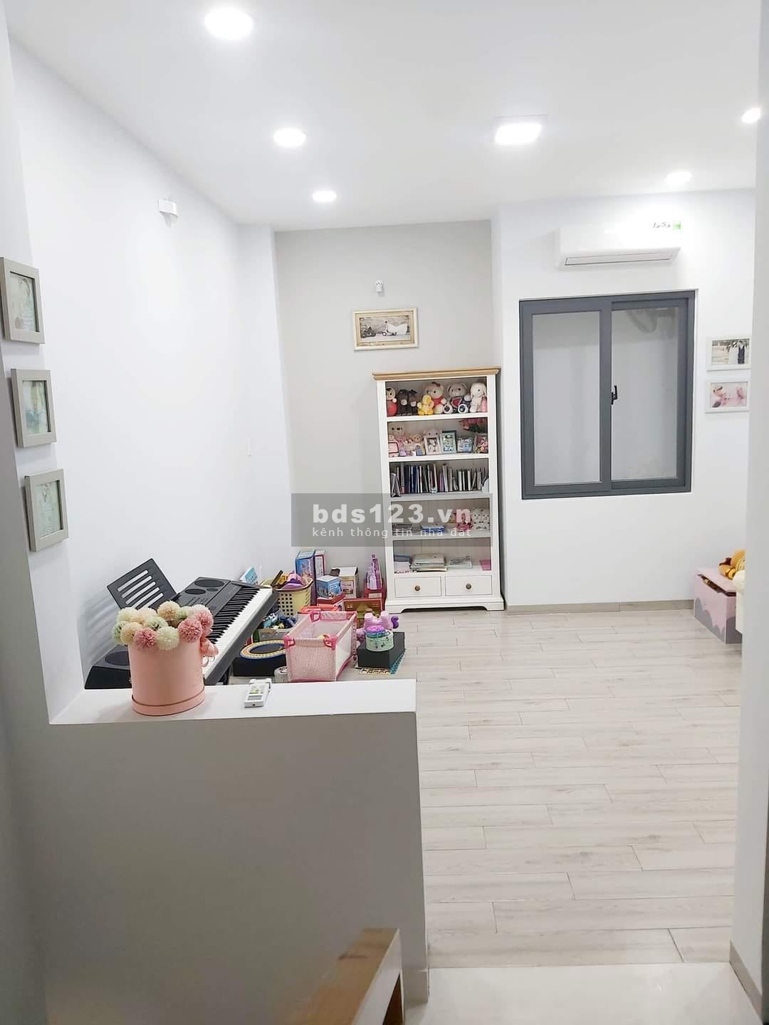 Bán nhà ngộp tuyệt phẩm Tân Bình HXH, 58m2, 4 tầng, BTCT nhích 8 tỷ