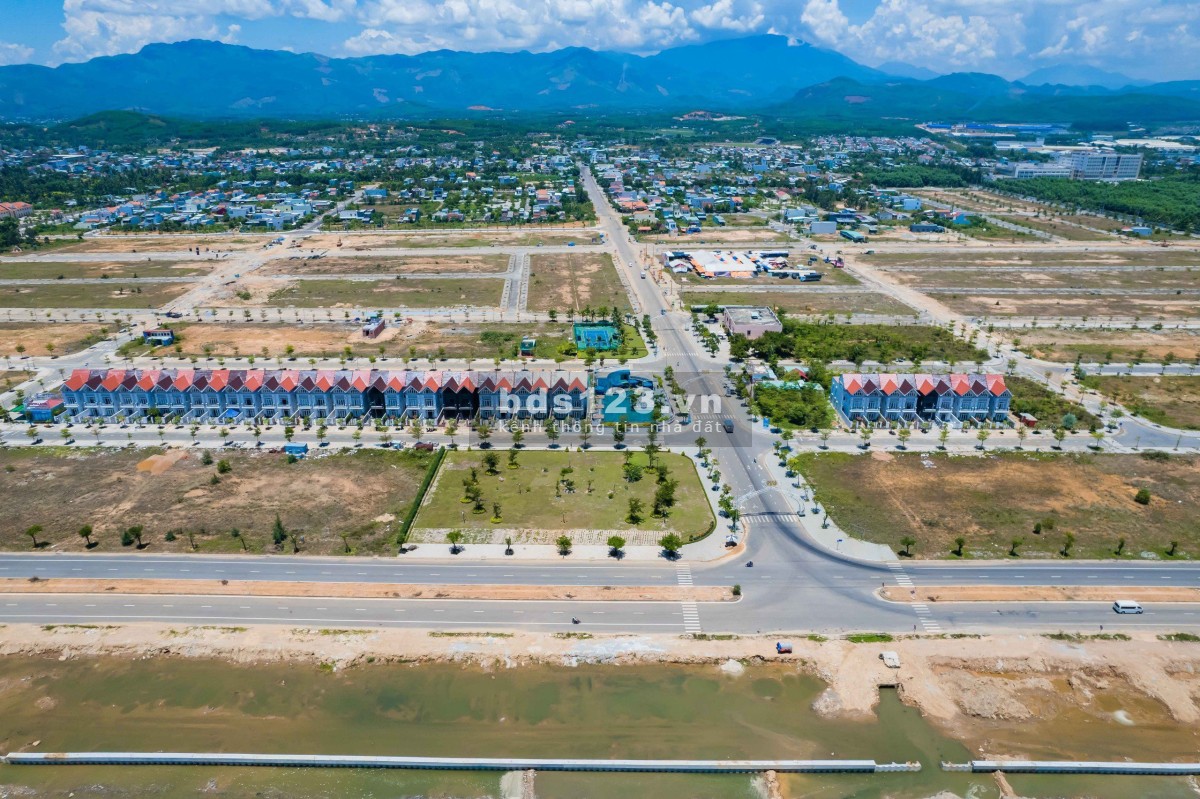 Ra gấp lô đất Vịnh, giá hữu nghị
