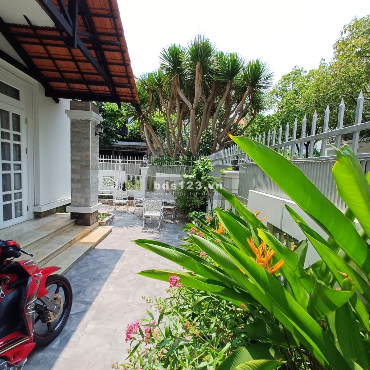 Cho thuê biệt thự đẹp 5pn, khu cảnh đồi, Phú Mỹ Hưng, Quận 7
