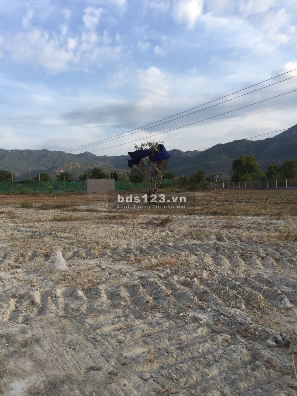 Đất cho thuê lâu dài, làm nhà kho, xưởng, gần cảng Nam Vân Phong (4km)