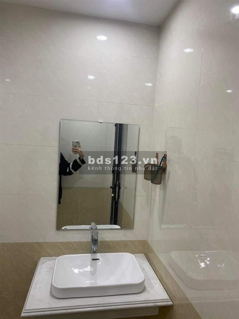 Nhà phố Hữu Hưng, Nam Từ Liêm, nhà đẹp mặt ngõ ô tô qua, tiềm năng tăng giá, 34m2 x 5 tầng, 4,4 tỷ