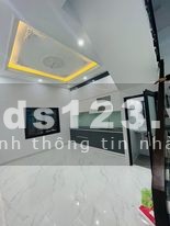 Nhà độc lập cách trung tâm Hành Chính Quận Kiến An chỉ vài trăm mét.