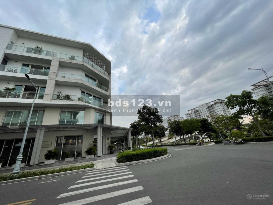 Cho thuê nhà phố văn phòng tại khu SariTown, mặt tiền Số 66 đường B2, đô thị Sala, Quận 2