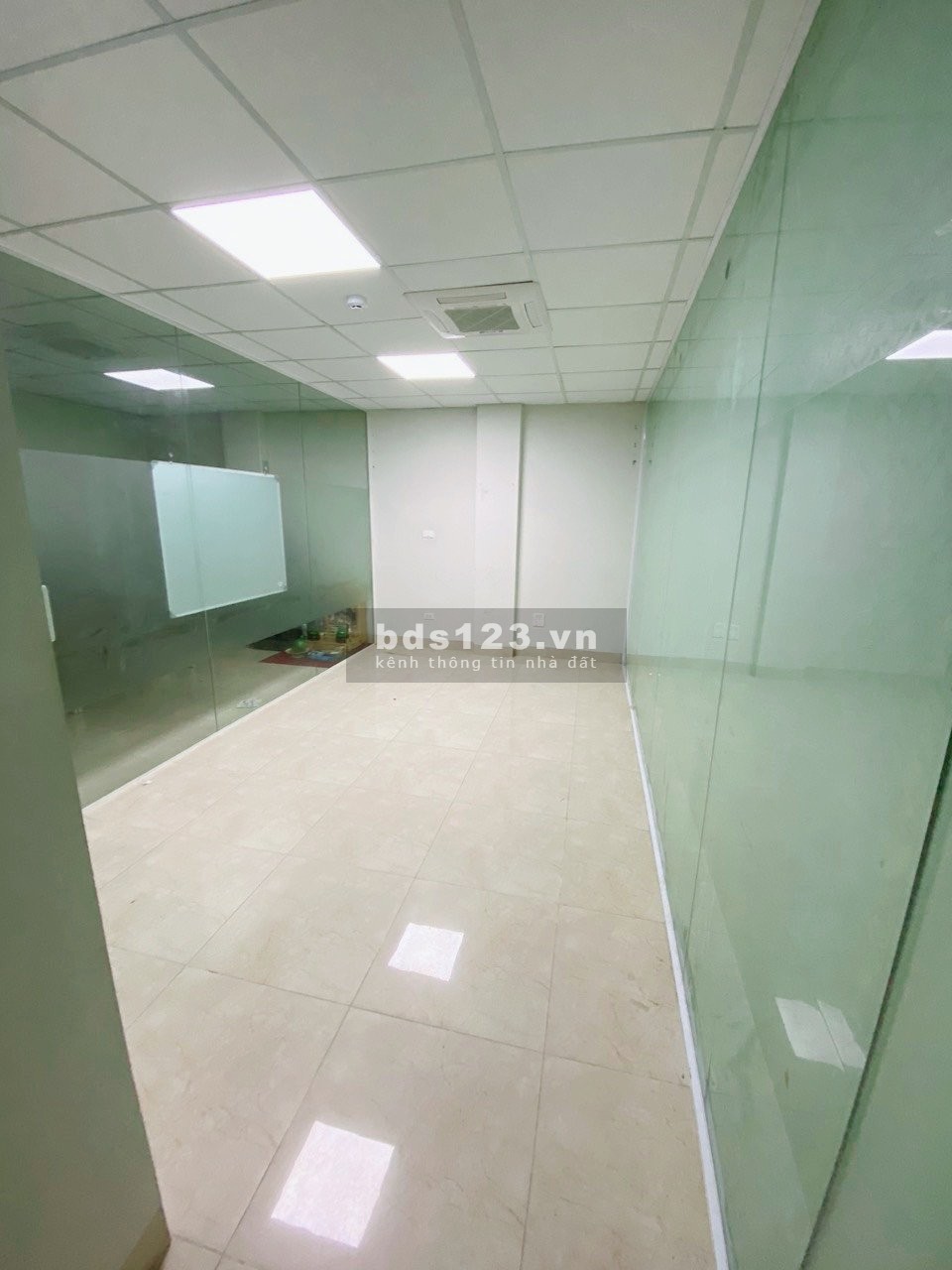 Cho thuê văn phòng trung tâm quận Thanh Xuân, ngã tư Lê Văn Lương x Nguyễn Tuân