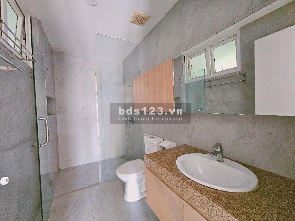 Quá rẻ, hẻm xe hơi, ngay sát chợ Thủ Đức diện tích 85M, nhỉnh 3 tỷ