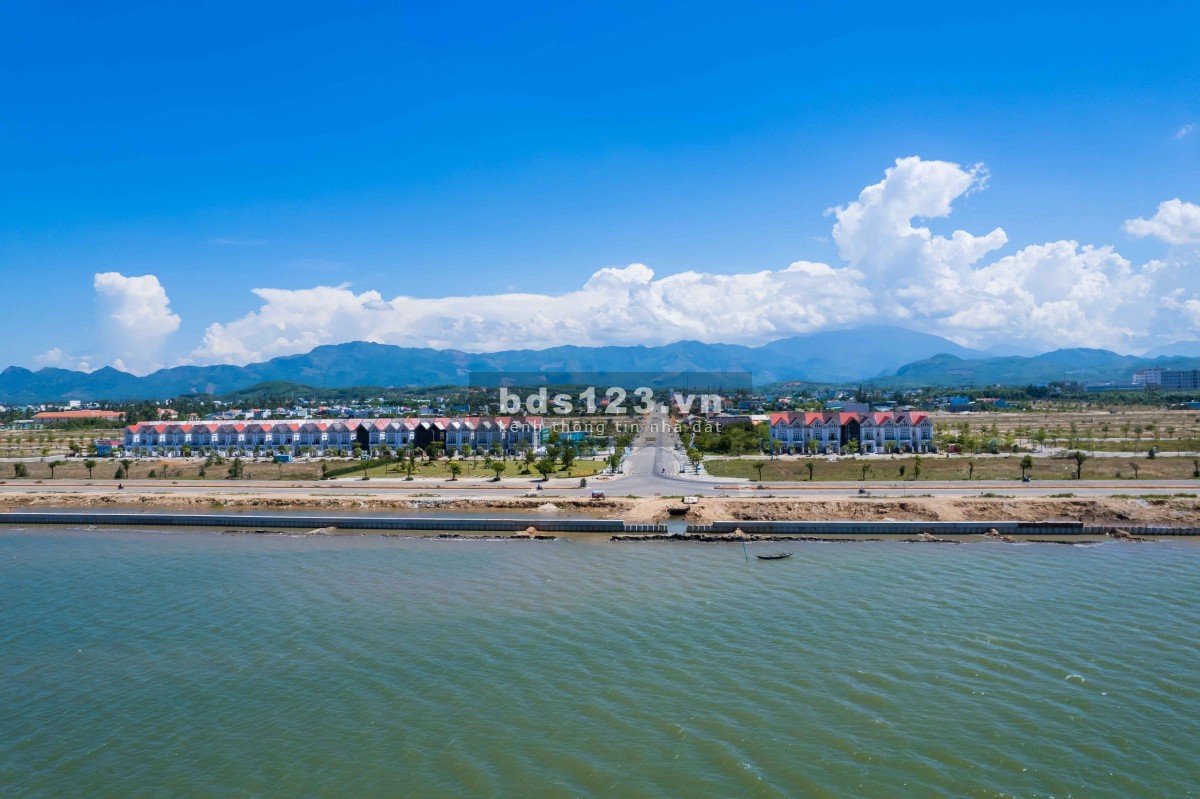 Đất nền vịnh an hoà núi thành quảng nam