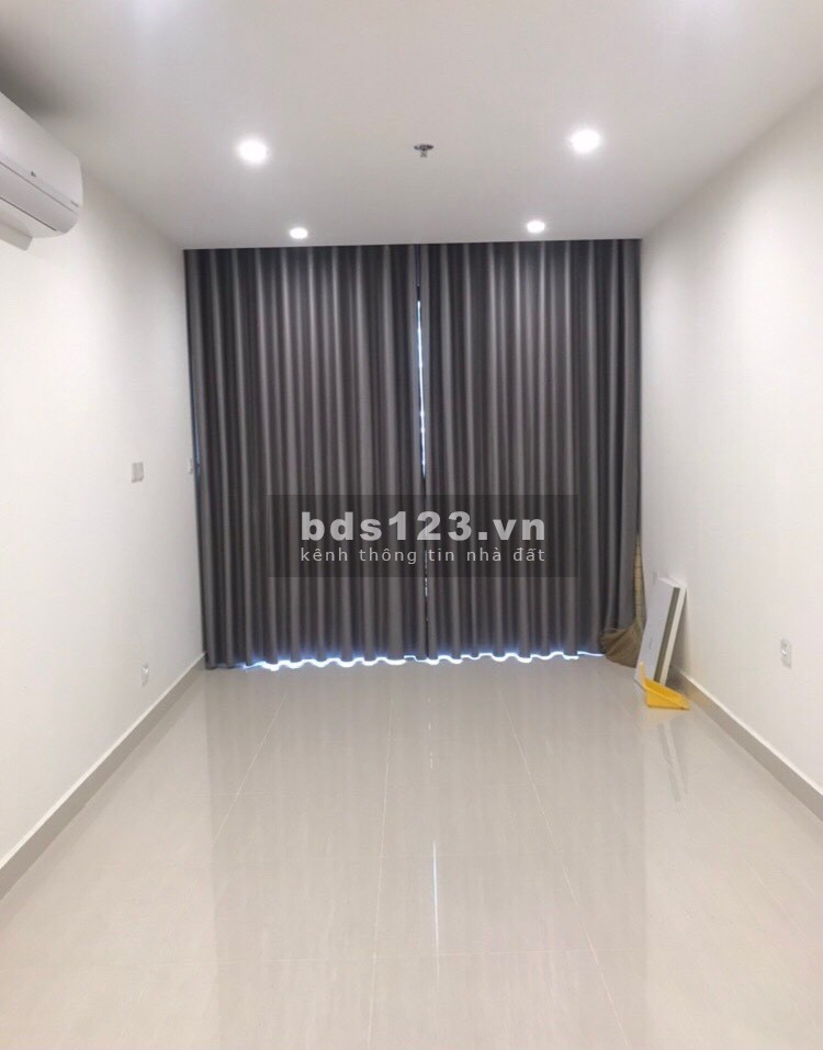 Cho thuê căn hộ Studio bếp full + Rèm giá chỉ 5,5 triệu Vinhomes Quận9