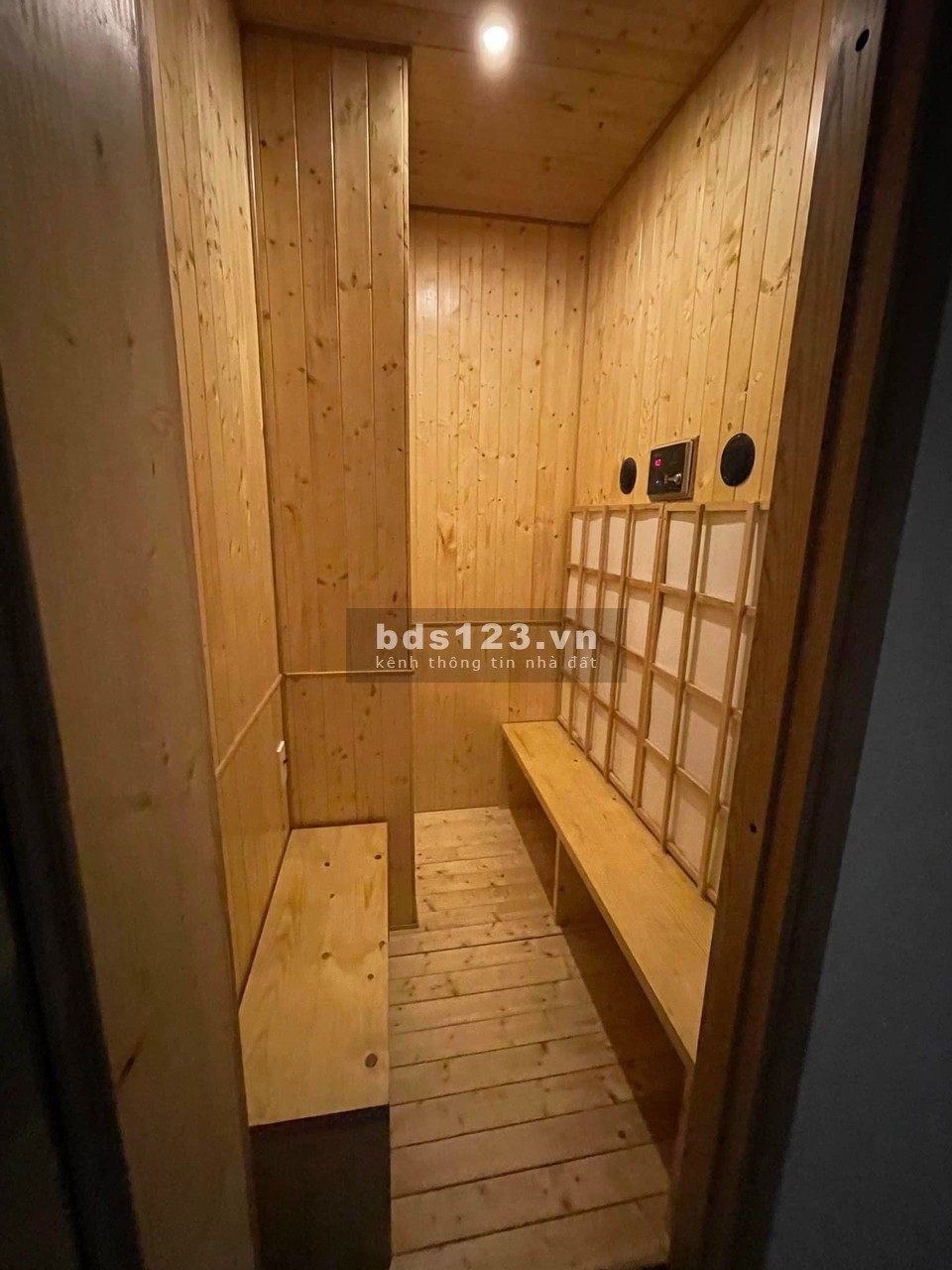 Quá rẻ, penthouse 300M2, nhỉnh 6 tỷ full nội thất toàn hàng Đức